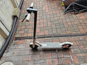 Xiaomi electric scooter 3 - 4