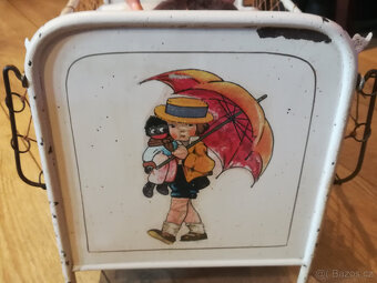 Stará kovová postýlka pro panenku - 4