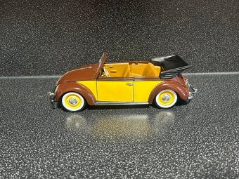 Volkswagen Beetle cabrio 1:18 - 4