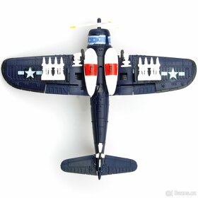 4D model nacvakávací stavebnice Corsair F4U (tmavý) 1:48 - 4