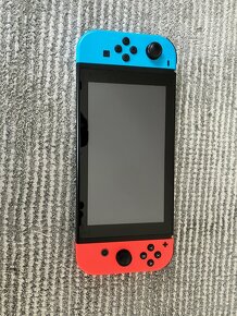 Nintendo Switch - 4