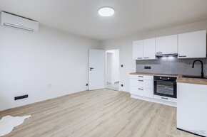 Byt 2+kk s rozšířenou lodžií a klimatizací, 39m² - 4