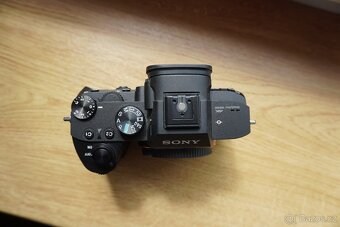 Sony A7 III tělo - 4