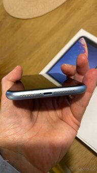 iPhone XR 64GB modrý, top stav - 4