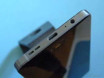 Blackberry Motion - 4