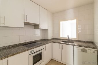 Na prodej apartmán v Manilvě s výhledem na moře - 4