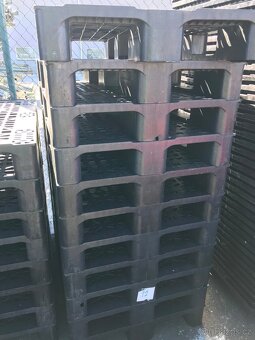 Plastové palety 120x80 více druhů - 4