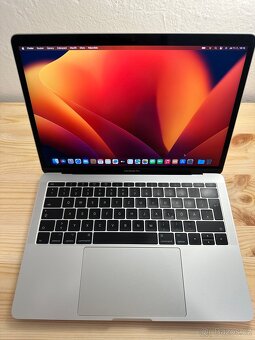 Apple MacBook Pro 2017 256GB i5 8GB RAM - 4