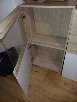 Prodám dvě obývací skříňky - 4