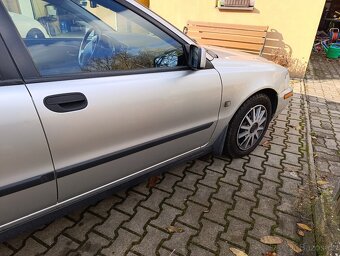 Volvo V40 1.9TDI 85kW 2001 - 4