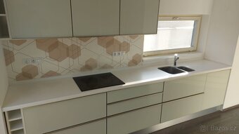 Prodám kuchyňskou linku se spotřebiči - 4