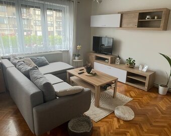 Šedá rozkládací souprava - 4