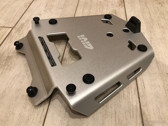 Plotna Givi na BMW r 1250 GS - 4