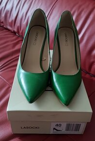 Kožené zelené lodičky Lasocki - 4