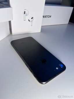 Apple iPhone 7 32GB - 4