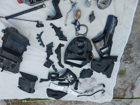 Aprilia tuono 1000 - 4