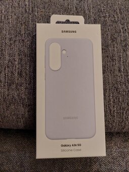 Úplně nový telefon - 4