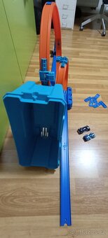 Hot Wheels dráha se dvěmi autíčky - 4