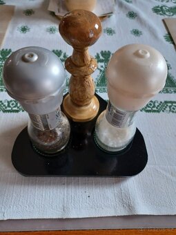 Držák na kořenky - 4