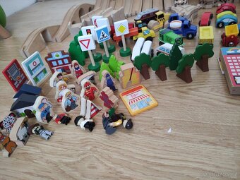 Dřevěné koleje + mašinky - 4