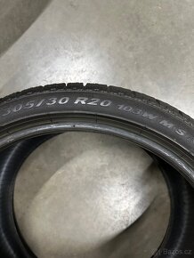 305/30R20 Pirelli SOTTOZERO Winter 270 serie 2 - 4