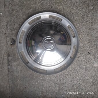 Nová sada poklic např. Škoda Lada Fiat Ford Renault aj.13" - 4