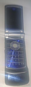 Motorola KRZR K1 modrá použitá - 4
