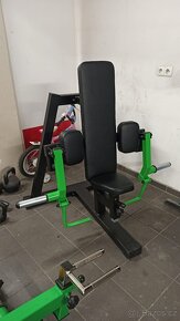 Stroje na biceps, scotova lavice - 4