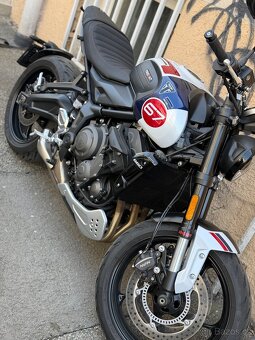 Triumph Trident Triple Tribute Edition 660 - 4
