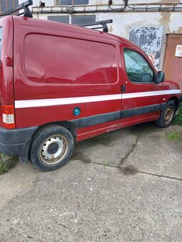 Citroen Berlingo 1.9D,rok 2005,veskere dily - 4