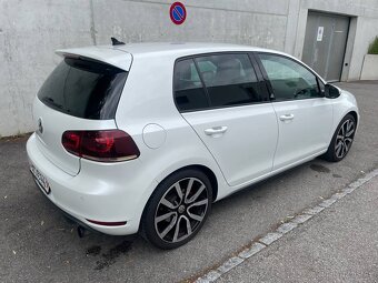 VW Golf VI GTI 155 kW 2.0 DSG Adidas Edice - 4