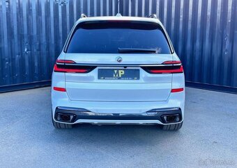 BMW X7 automat nafta 250 kw 2022 - 4