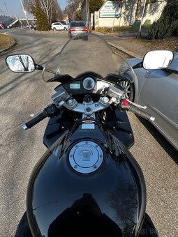 Honda VFR 800 2010 - 4