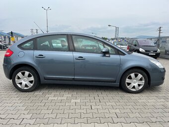 Citroën C4 1.4i - 4