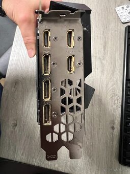 GIGABYTE Radeon RX Vega 56 gaming OC 8gb HBM2 - 4