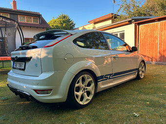 Ford Focus ST 2,5 - 4
