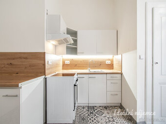 Pronájem bytu 2+1, Sokolovská, Karlín, 22.900 Kč/měs, 71 m2 - 4