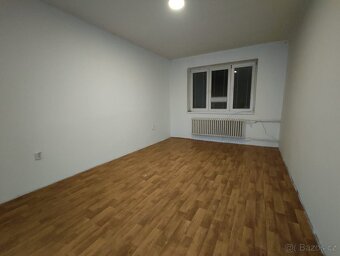 Pronájem bytu 3+1+balkon, 70 m2, obec Dražeň - 4
