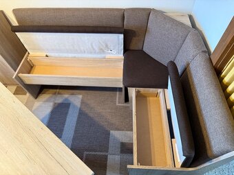 Prodám jídelní set s lavicí - 4