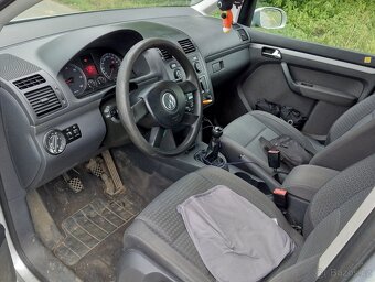 Touran 1.9tdi 74kw stk - 4