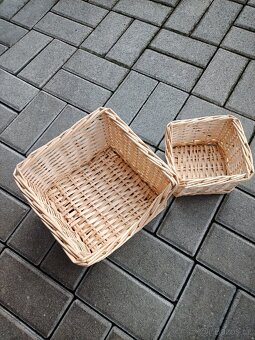 Pletené proutěné koše jako obal na květináče - 4