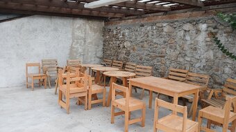 Dům s penziónem a obchodem na náměstí v Horní Plané - 4