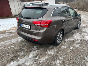 Kia Ceéd SW 1.6 GDi - 4