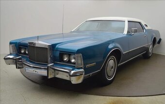 Lincoln Continental Mark IV. 7,5 V8 (158 kW) 1974 - 4