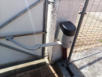 Dvoukřídlá brána - 4