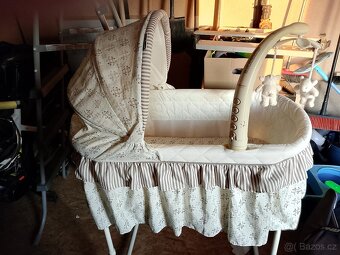 Dětská postýlka na kolečkách - 4