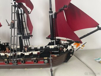 Lego loď 4195 pomsta královny Anny - 4