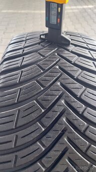 Prodám 2 x pneu Kleber 205/45/17 - 4