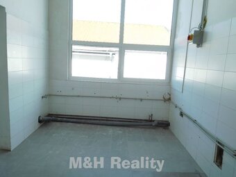 Pronájem výrobního, skladovacího, obchodního prostoru 100m2 - 4
