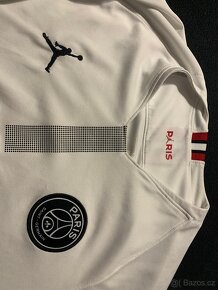 Dres PSG Mbappe - 4